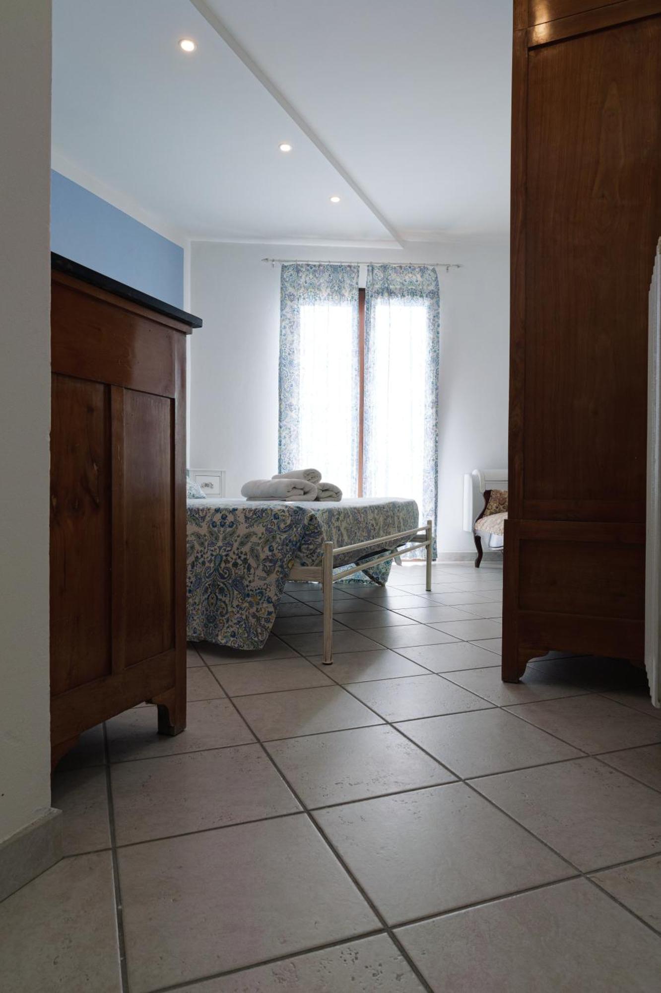Casa Navla' Appartamenti "Ulivi"- "Fiori" -"Velieri"-"Luna"-"Nido"-"Taverna" Tignale Exterior foto